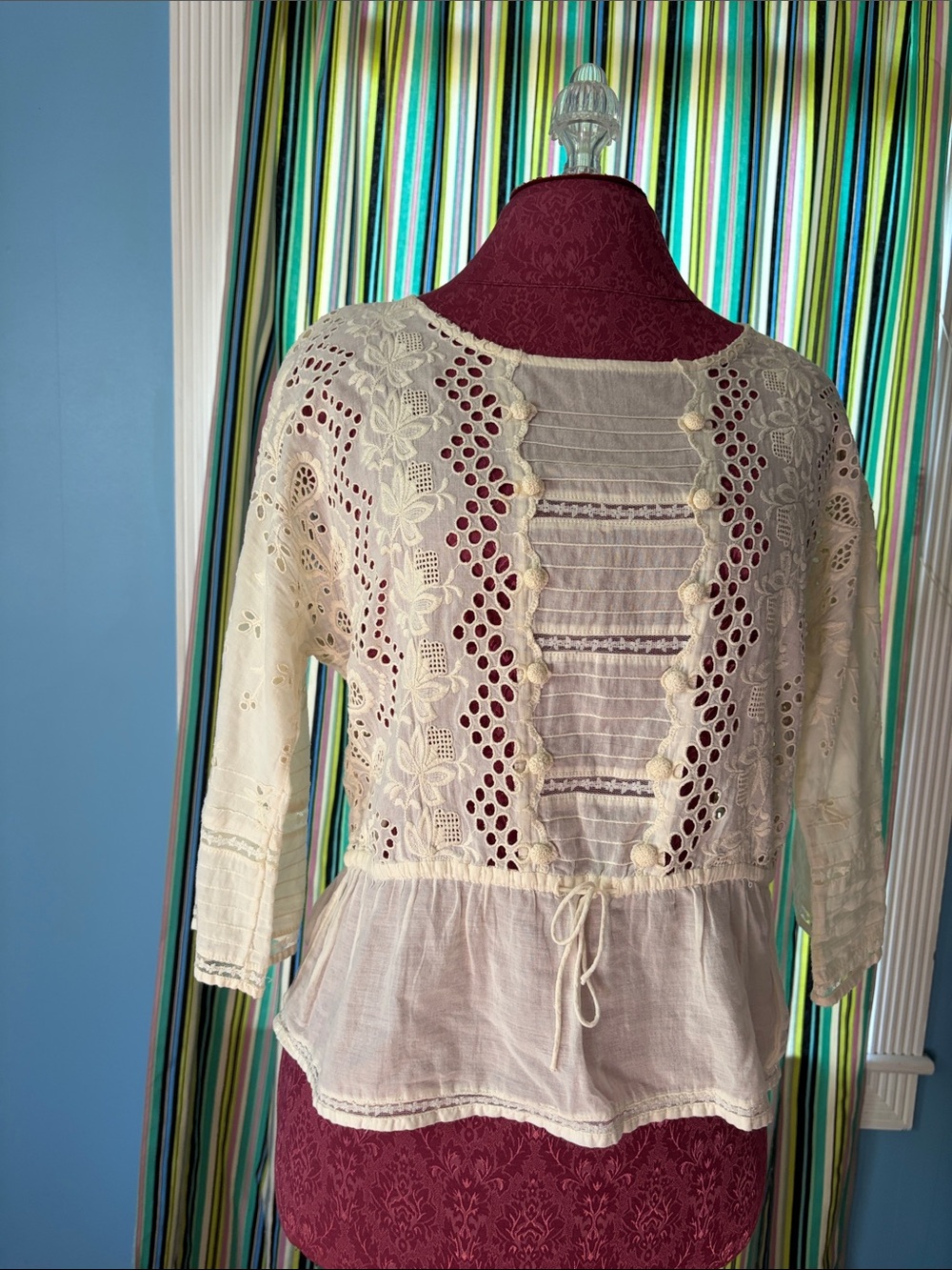 Ivory lace& eyelet top